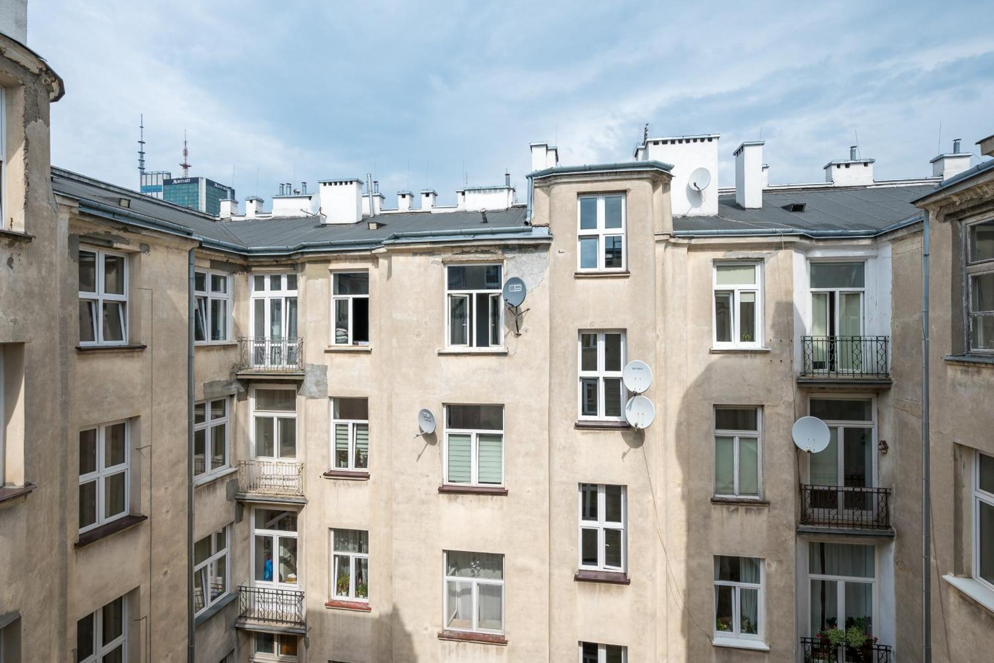 Hoza 62 Deluxe Studio Варшава Экстерьер фото